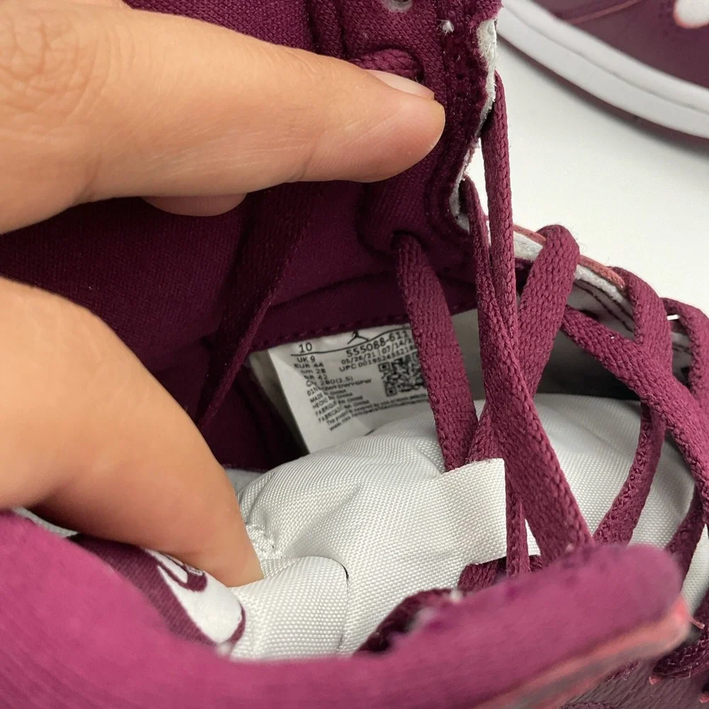 Size 10 -‎ Jordan 1 Retro High OG Bordeaux. (555088-611)